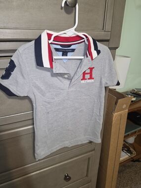 Tommy Hilfiger Light Gray Polo with Navy & Red Trim